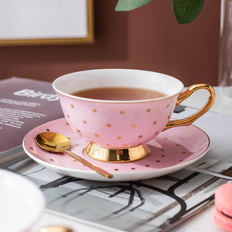 セラミックピンクコーヒーマグカップ、ディッシュティーカップ付 - Bistro Table Set のレビューと価格
